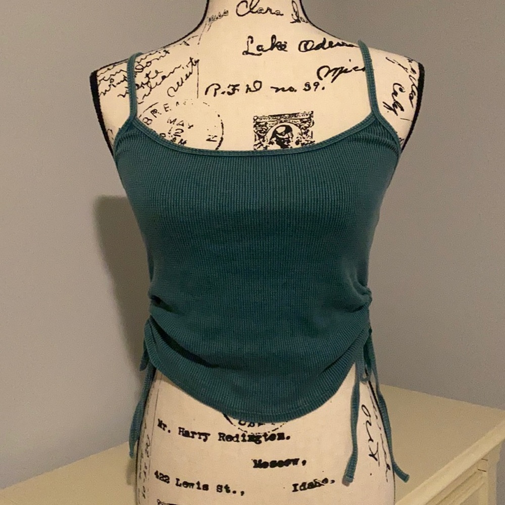 Cropped tank with ties on side